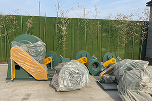 坦桑尼亞石膏粉生產(chǎn)線制作完畢，準(zhǔn)備發(fā)貨。